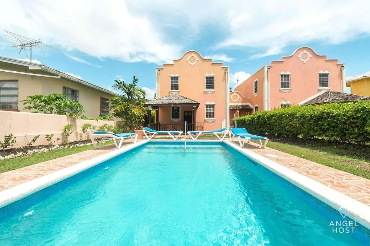Hébergement de vacances 2-Story Townhome With Private Pool, Ideal For Group! Christ Church