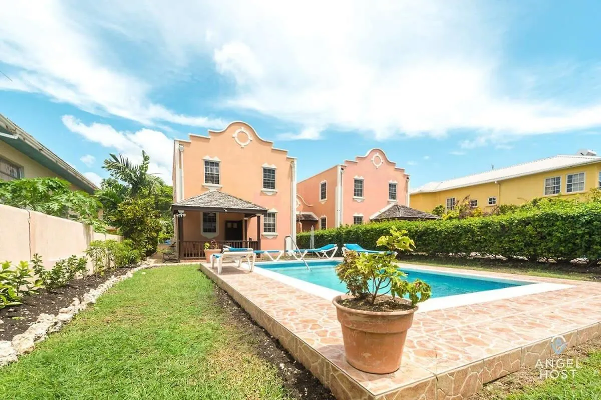 2-Story Townhome With Private Pool, Ideal For Group! 크리스트 처치 펜션